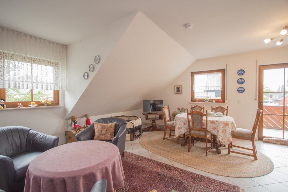 Wohnbereich OG Zweifamilienhaus Neuss