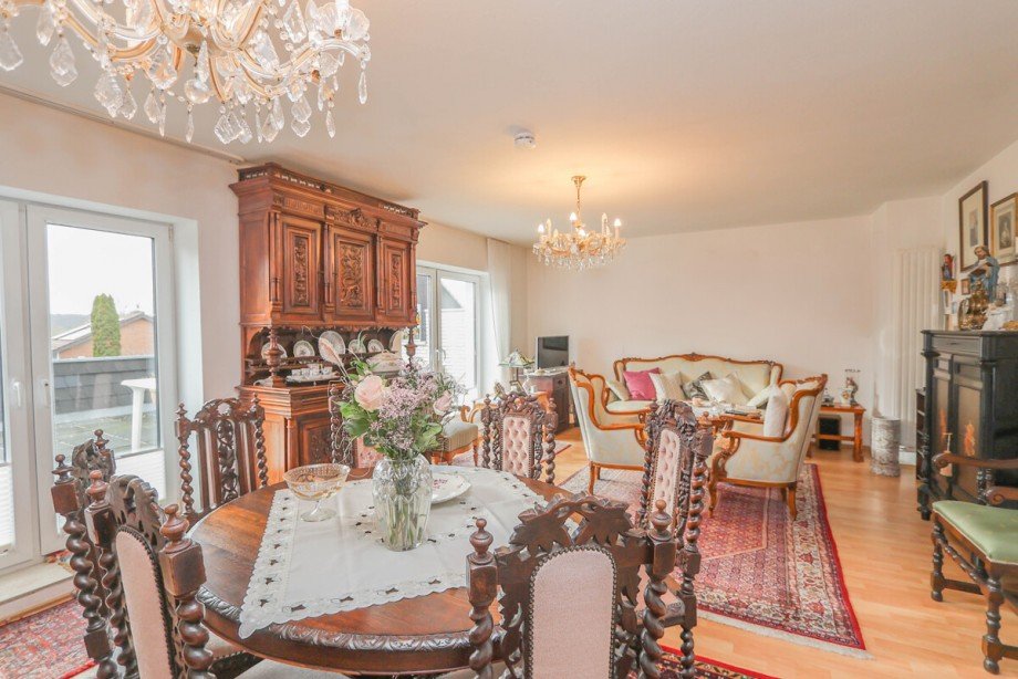 Das Wohnzimmer im 1. OG Mehrfamilienhaus M�nchengladbach