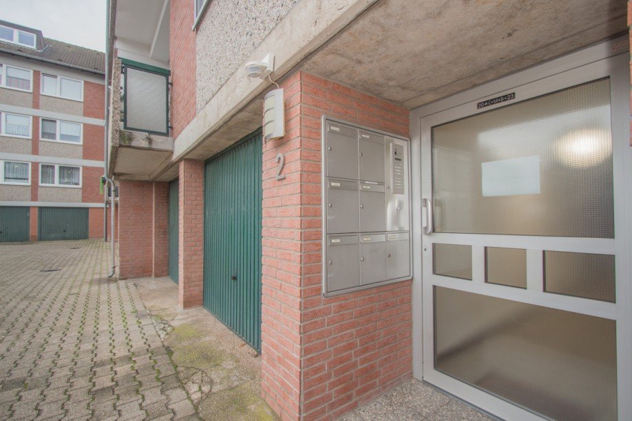 Hauseingang Etagenwohnung Neuss / Allerheiligen