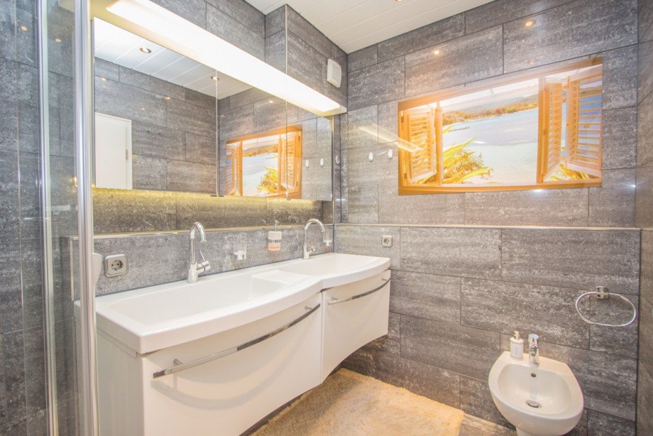 Das Badezimmer Doppelhaush�lfte M�nchengladbach