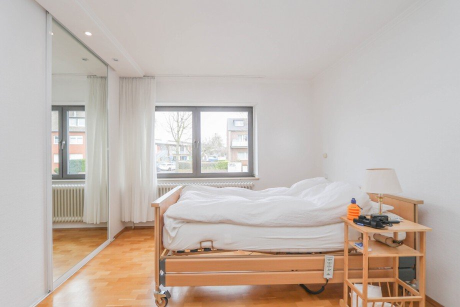 Das Schlafzimmer im EG Mehrfamilienhaus M�nchengladbach