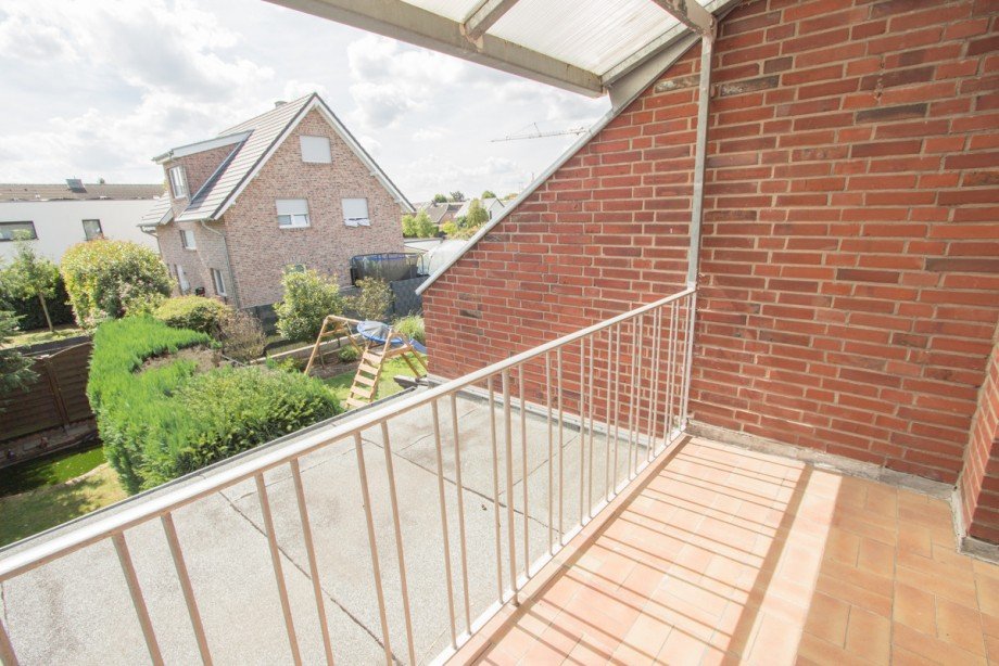 Balkon im OG Doppelhaush�lfte Korschenbroich