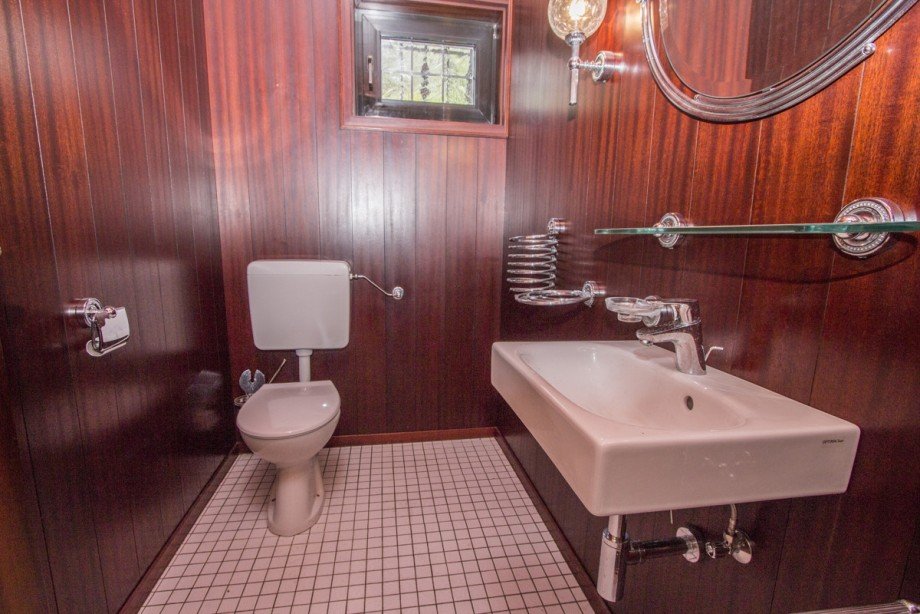 G�ste-WC Einfamilienhaus Neuss / Hoisten