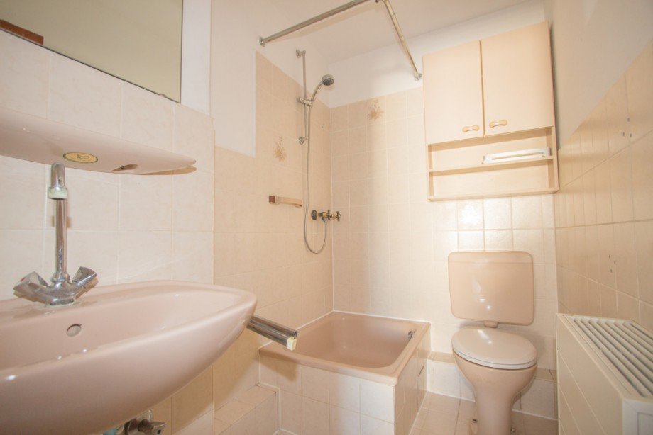 Badezimmer Etagenwohnung M�nchengladbach / L�rrip