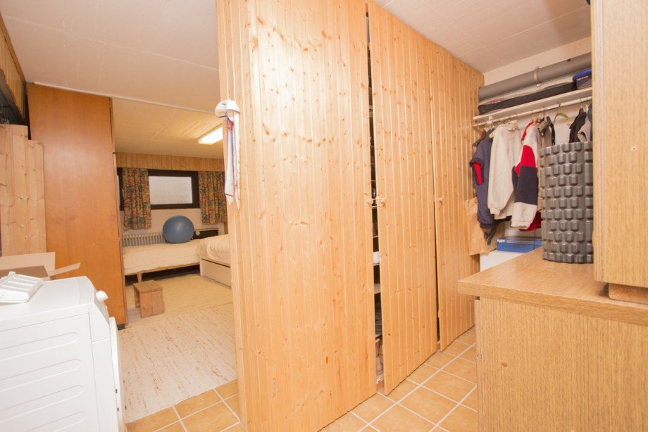 wohnlich ausgebauter Kellerraum Einfamilienhaus Korschenbroich / Kleinenbroich