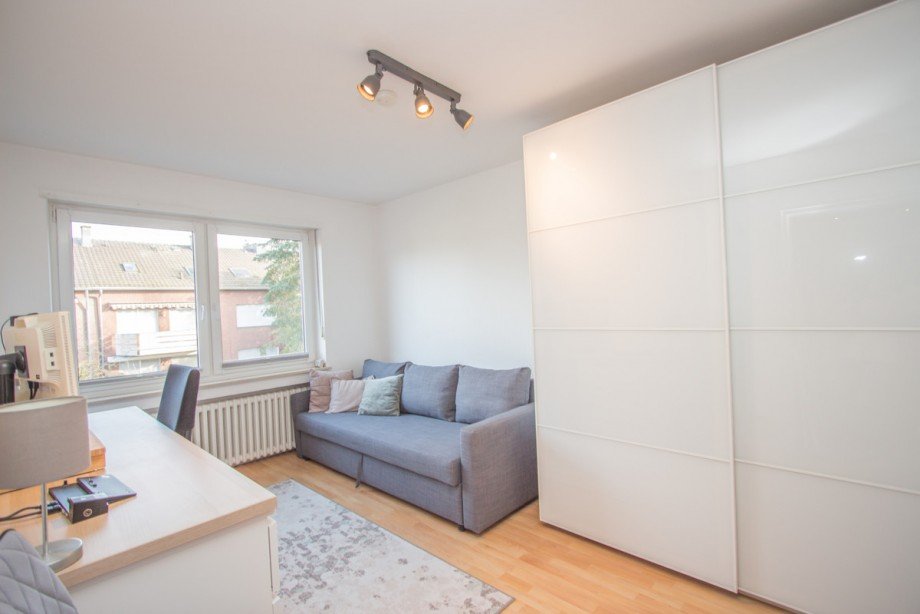 Kinder- Arbeitszimmer im OG Zweifamilienhaus Neuss
