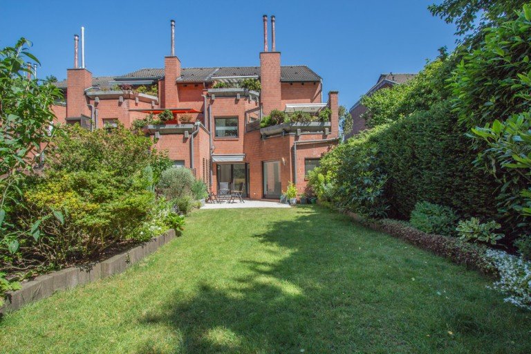 Gartenbereich D�sseldorf Erdgeschosswohnung Hochwertige Erdgeschosswohnung mit gro�z�gigemGarten in bevorzugter Wohnlage von D�sseldorf