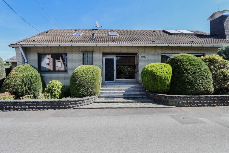 Die Au�enansicht Korschenbroich / Neersbroich Einfamilienhaus Viel Platz f�r die Familie Freistehendes Einfamilienhaus mit Garage in Korschenbroich-Neersbroich