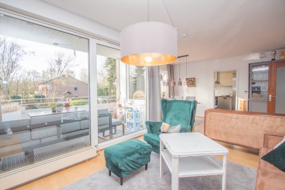 Wohn- und Essbereich mit Balkon im OG Zweifamilienhaus Neuss