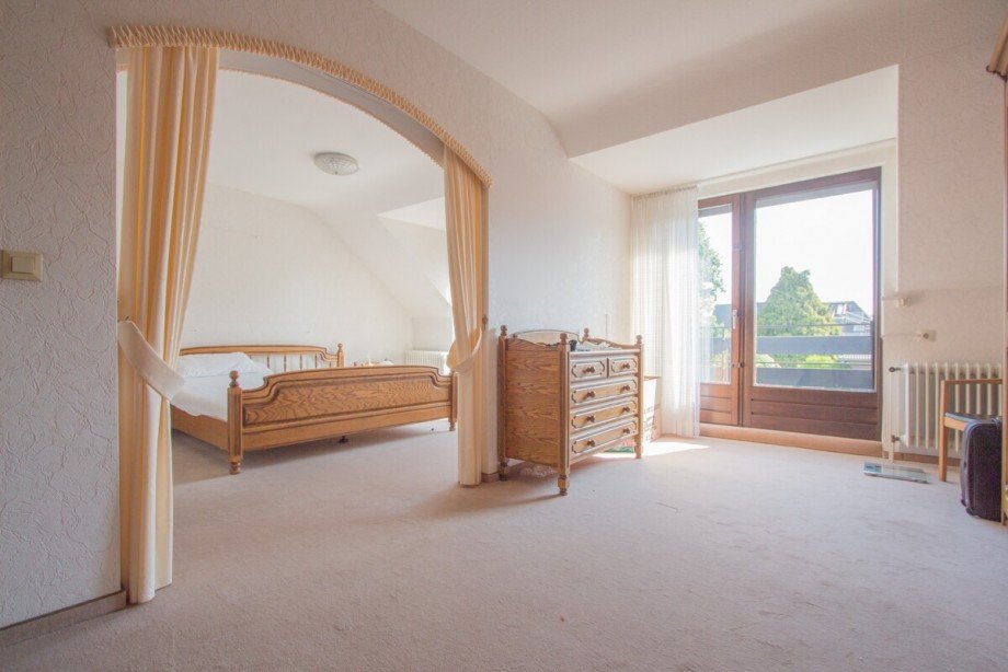 Das Ankleidezimmer im OG Doppelhaush�lfte Korschenbroich