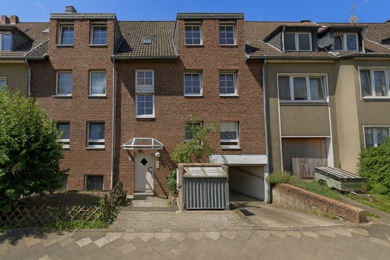 Au�enansicht D�sseldorf Maisonettewohnung Sanierte Maisonettewohnung in guter Wohnlage von D�sseldorf-Unterrath