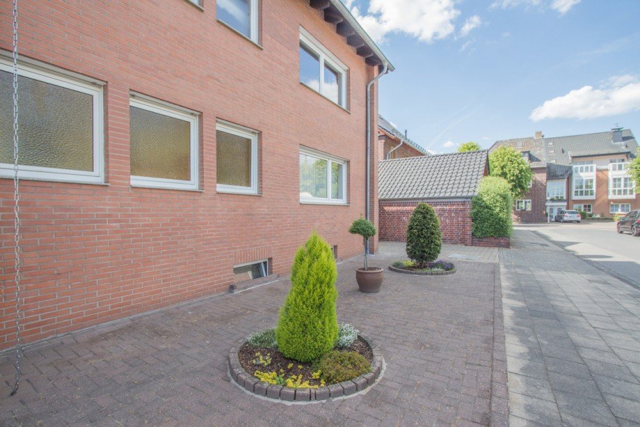 Der Vorgarten Zweifamilienhaus Korschenbroich