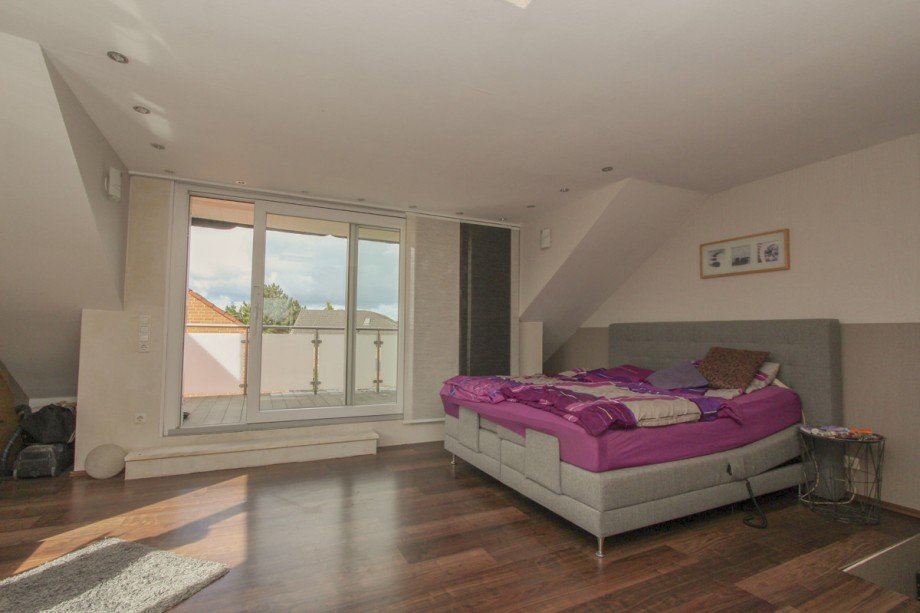Schlafzimmer im DG Reiheneckhaus Neuss