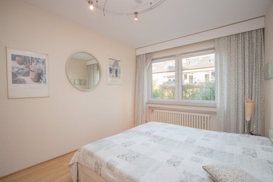 Schlafzimmer im EG Zweifamilienhaus Neuss