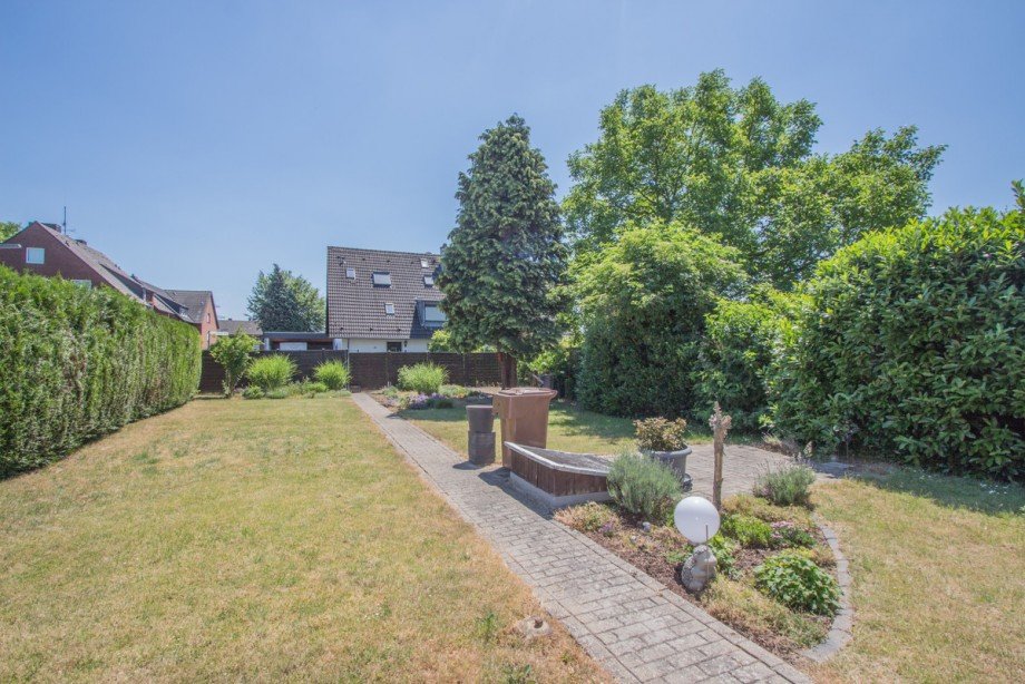Garten Doppelhaush�lfte Neuss / Holzheim