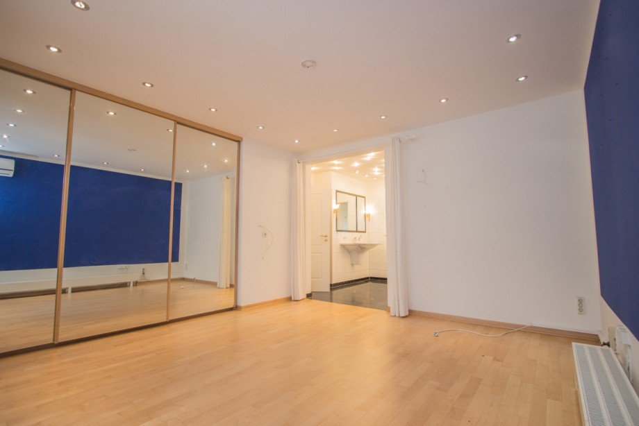 Schlafzimmer Zweifamilienhaus Neuss-Hoisten