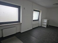 Bild (5df705d185e9bacc0baacf9828af0d0a): Repr�sentative Halle mit Erweiterungsoptionen im Gewerbegebiet Mackenstein