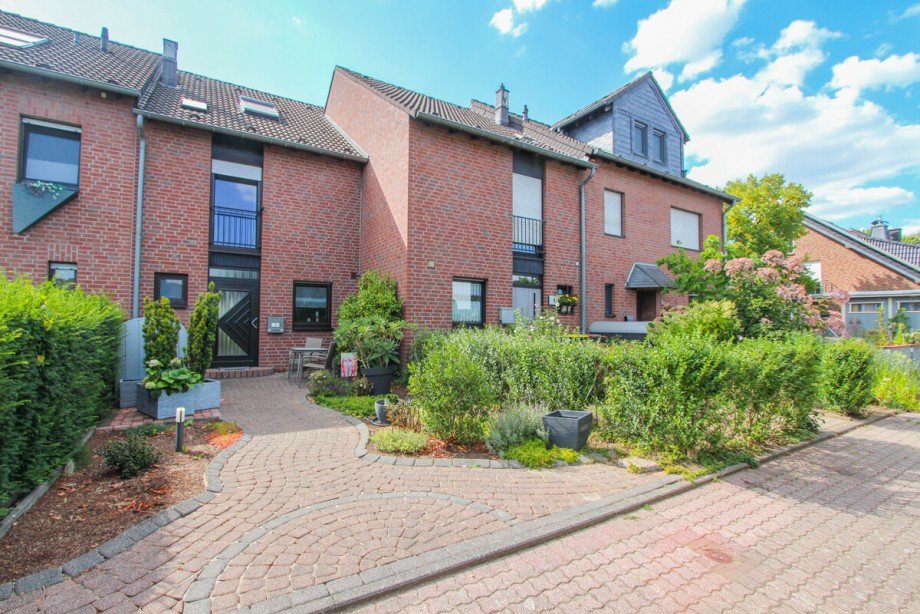 Die Au�enansicht Reihenmittelhaus Korschenbroich / Kleinenbroich