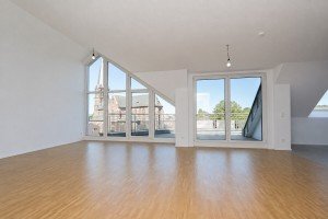 Hauptbild Sanierte, gro�z�gige und lichtdurchflutete Dachgeschosswohnung in Korschenbroich-Glehn