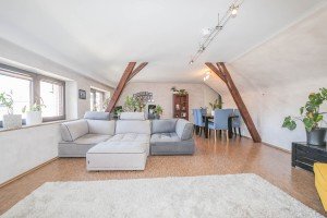 Hauptbild Gepflegte Maisonettewohnung mit Balkon, Gartenanteil und Stellplatz in ruhiger Wohnlage in Kleinenbroich