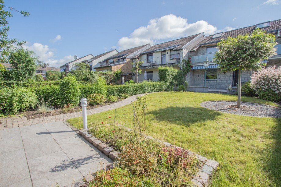 Gartenbereich Zweifamilienhaus Korschenbroich / Kleinenbroich