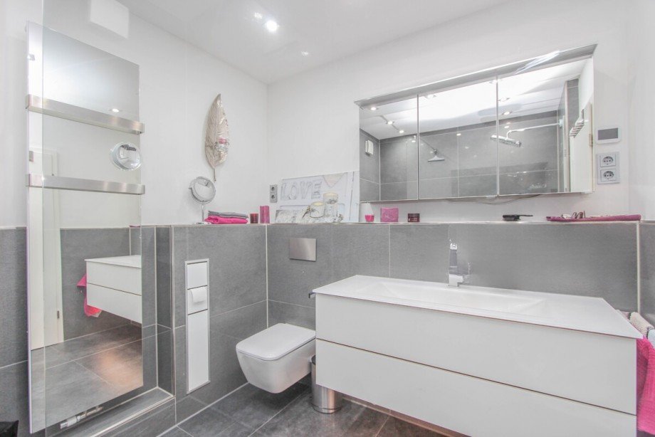 Das Badezimmer im OG Reihenmittelhaus Korschenbroich / Kleinenbroich