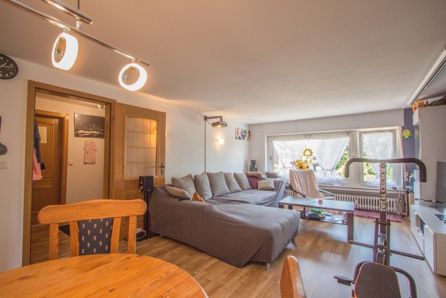 Wohnzimmer im Obergeschoss Doppelhaush�lfte Neuss / Holzheim
