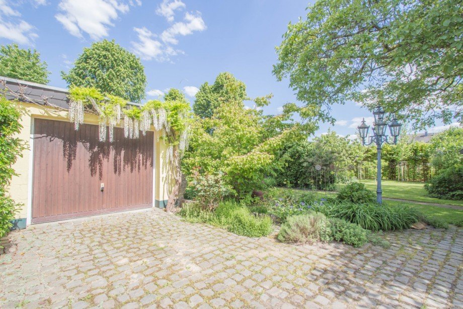 Die Garage Doppelhaush�lfte Korschenbroich / Kleinenbroich