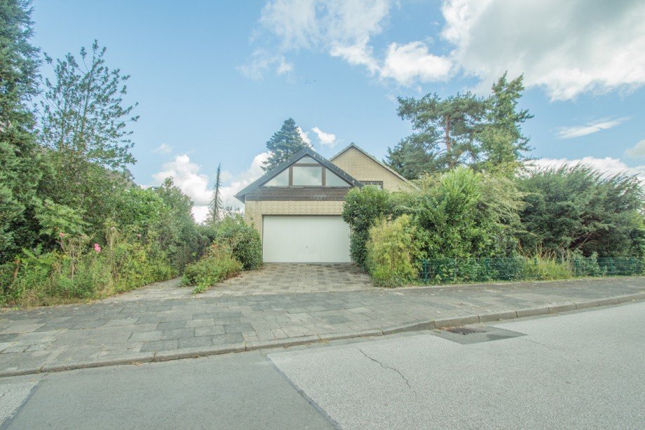 Frontansicht Einfamilienhaus Neuss / Rosellerheide