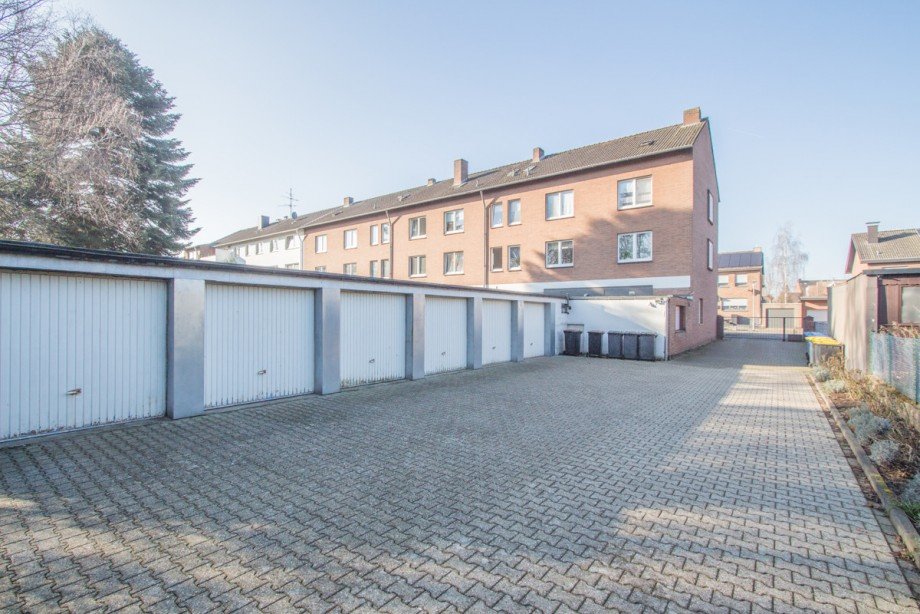 Garagenhof Mehrfamilienhaus Korschenbroich