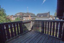 Balkon Charmantes Zweifamilienhaus mit Garage 
in zentraler Lage von Kleinenbroich