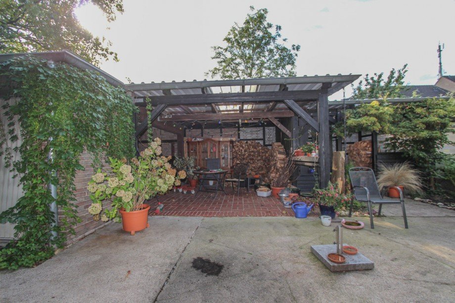 Au�enbereich Zweifamilienhaus Korschenbroich