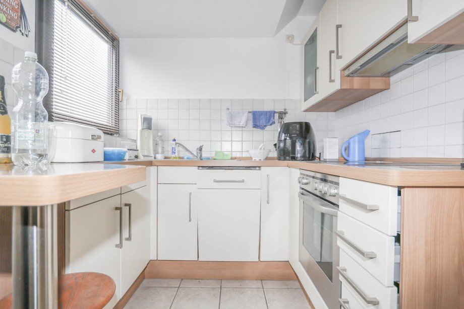 Die K�che im DG Mehrfamilienhaus M�nchengladbach