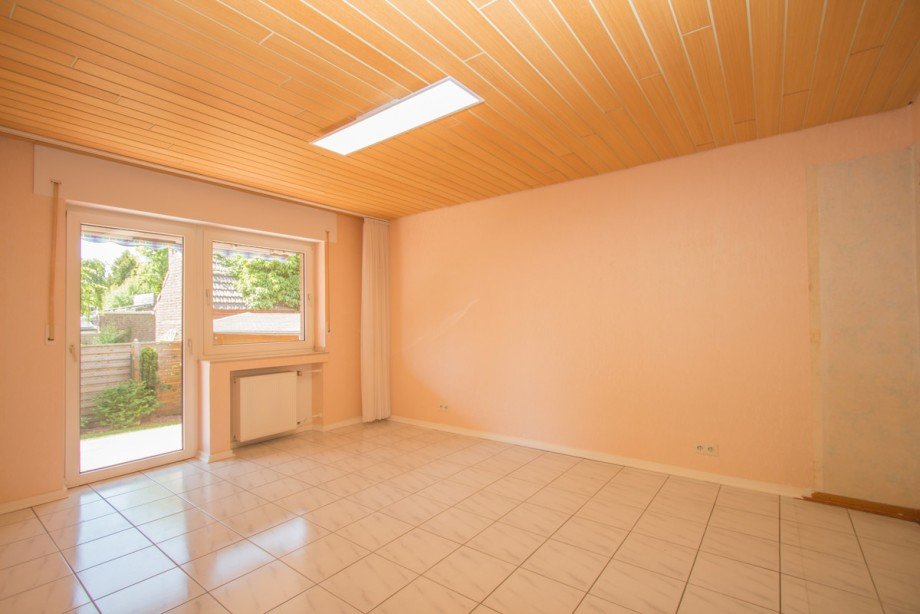 Das Schlafzimmer im Erdgeschoss Zweifamilienhaus Korschenbroich
