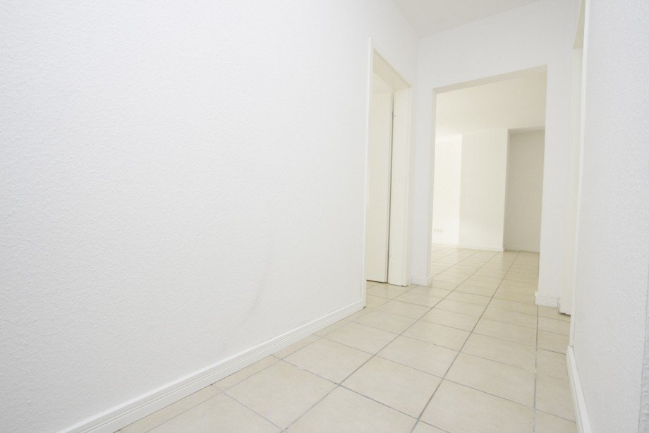 Diele - Einheit im Erdgeschoss mit ca. 114 m� Mehrfamilienhaus Korschenbroich