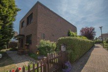 Lage Freistehendes Einfamilienhaus mit gro�em Garten und Garage in bevorzugter Wohnlage von Kleinenbroich
