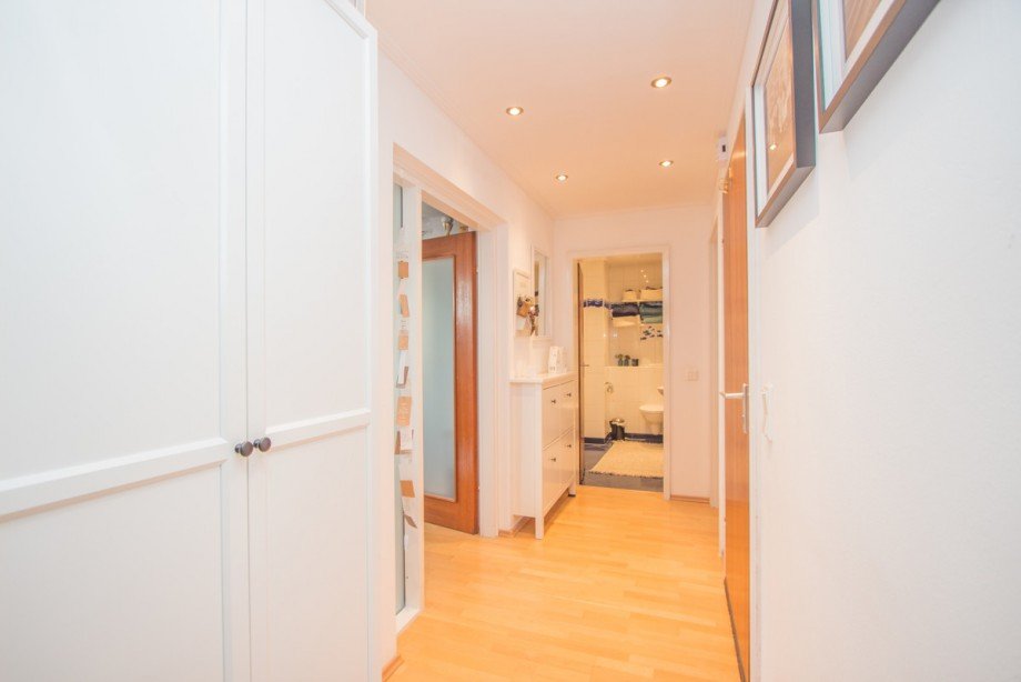 Diele im OG Zweifamilienhaus Neuss
