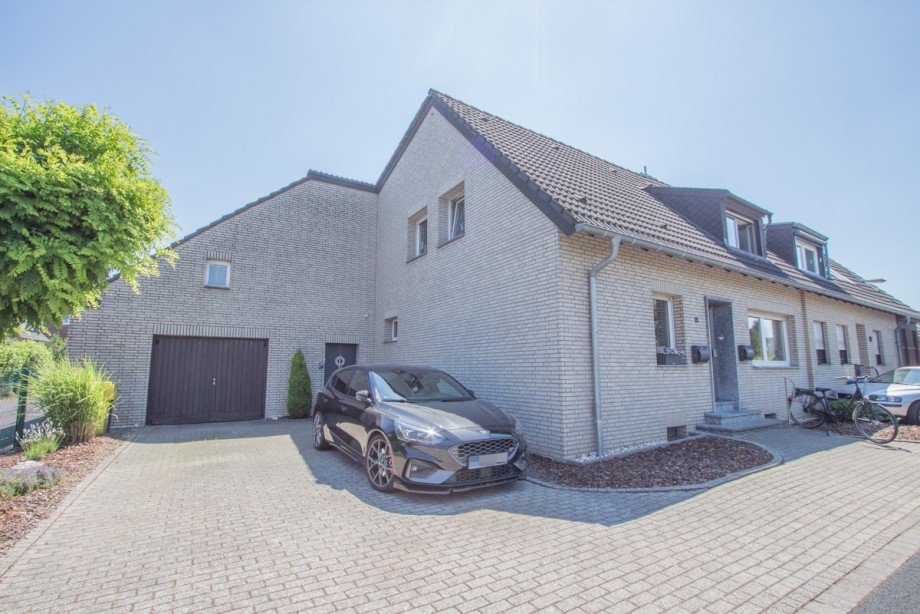 Au�enansicht Doppelhaush�lfte Neuss / Holzheim