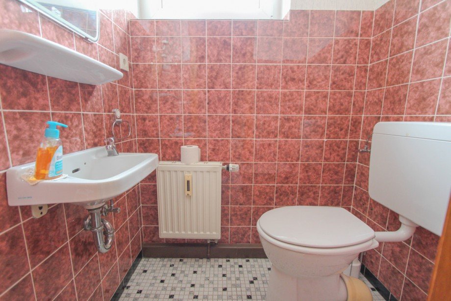 Das G�ste-WC im 1. OG Mehrfamilienhaus Korschenbroich / Kleinenbroich