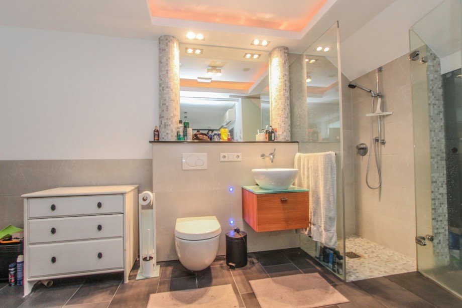 Bad en Suite Etagenwohnung Bonn / P�tzchen/Bechlinghoven