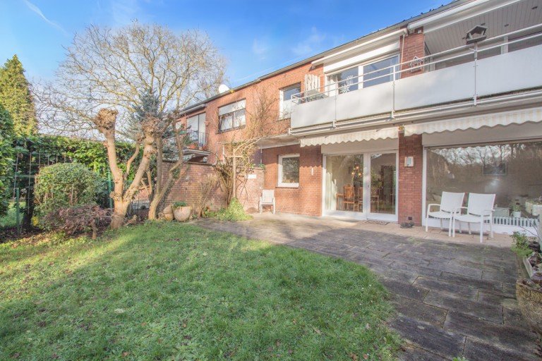 Garten Neuss Zweifamilienhaus Ger�umiges Zweifamilienhaus mit gro�em Garten im Neusser Stadionviertel
