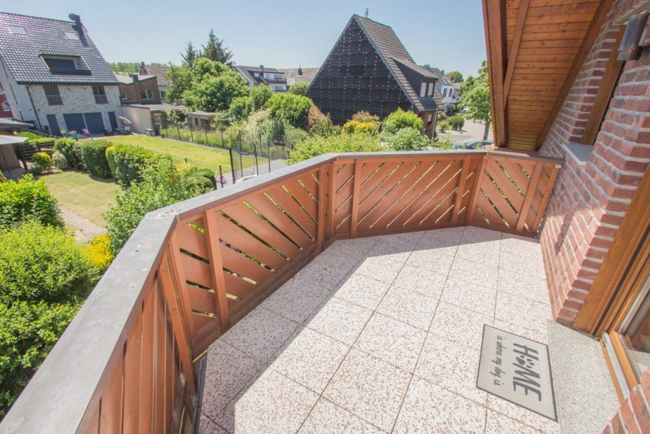 Balkon OG Zweifamilienhaus Neuss