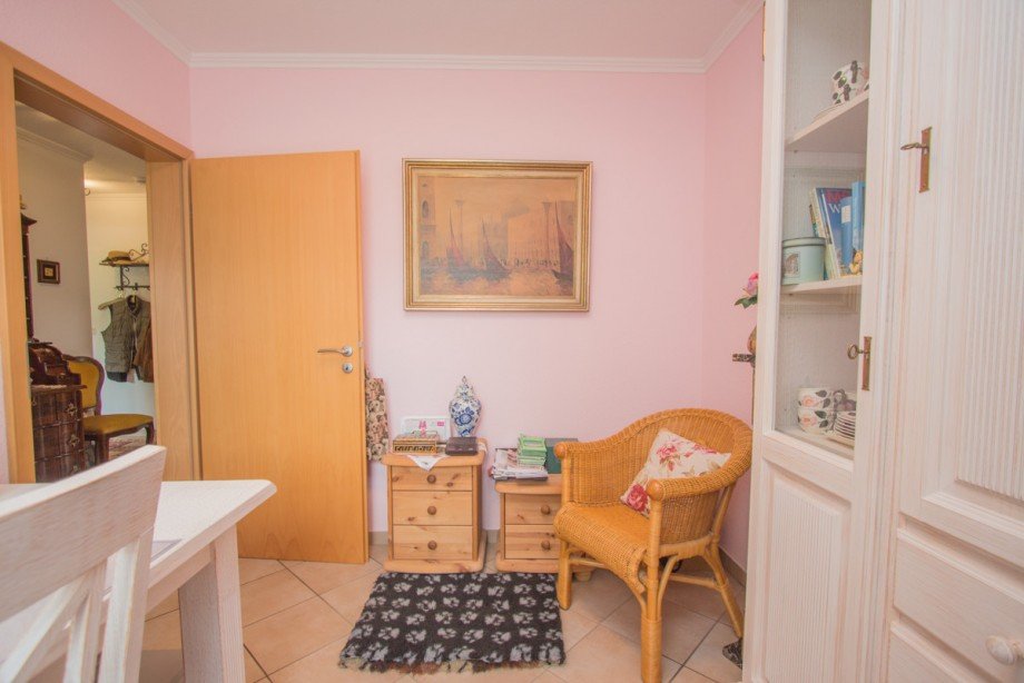 B�ro/Kinderzimmer EG Zweifamilienhaus Neuss