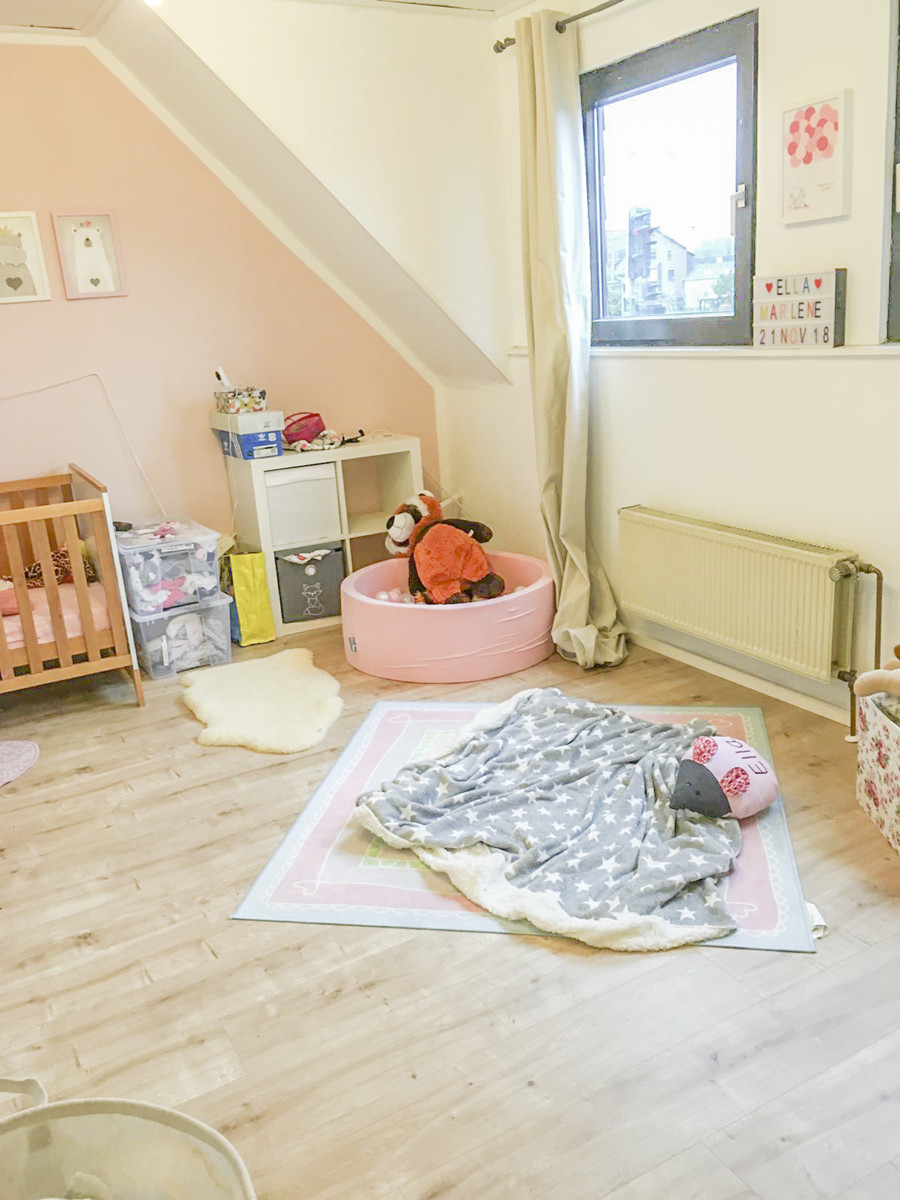 Kinderzimmer im OG Doppelhaush�lfte Korschenbroich / Kleinenbroich