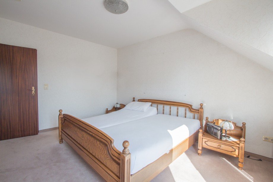 Das Schlafzimmer im OG Doppelhaush�lfte Korschenbroich