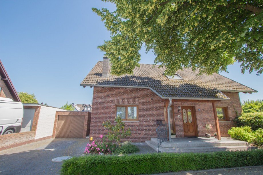 Au�enansicht Zweifamilienhaus Neuss