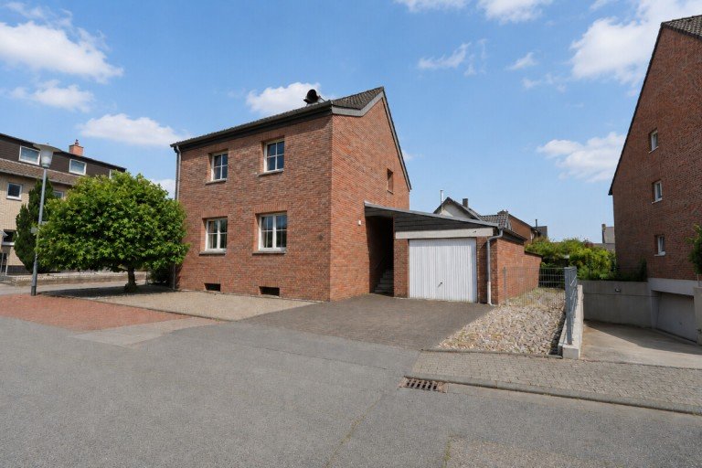 Hauptbild: Modernisiertes Einfamilienhaus mit flexibler Nutzungsm�glichkeit als Zweifamilienhaus in Korschenbroich-Pesch