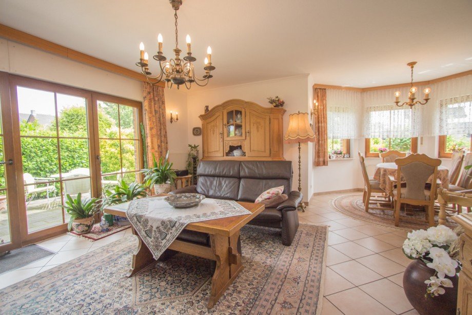 Wohnbereich EG Zweifamilienhaus Neuss