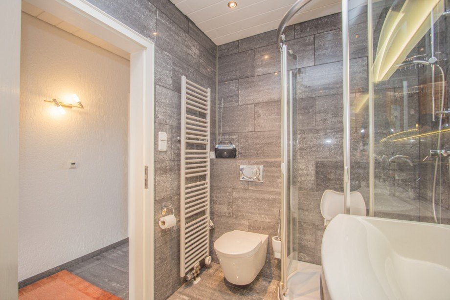 Das Badezimmer Doppelhaush�lfte M�nchengladbach