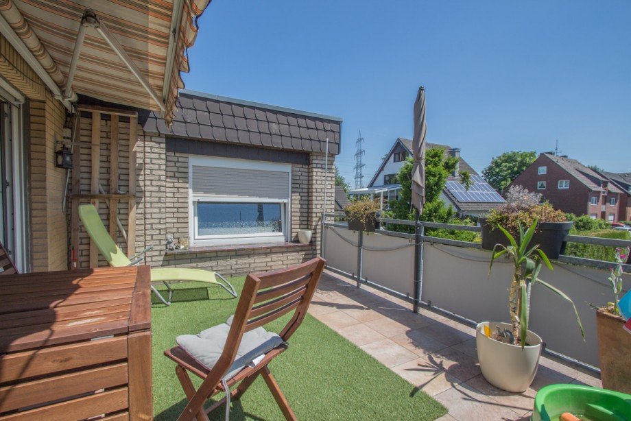Balkon Doppelhaush�lfte Neuss / Holzheim
